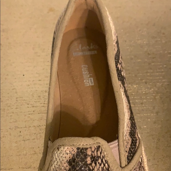 Snake print casual slip ons - Picture 4 of 4